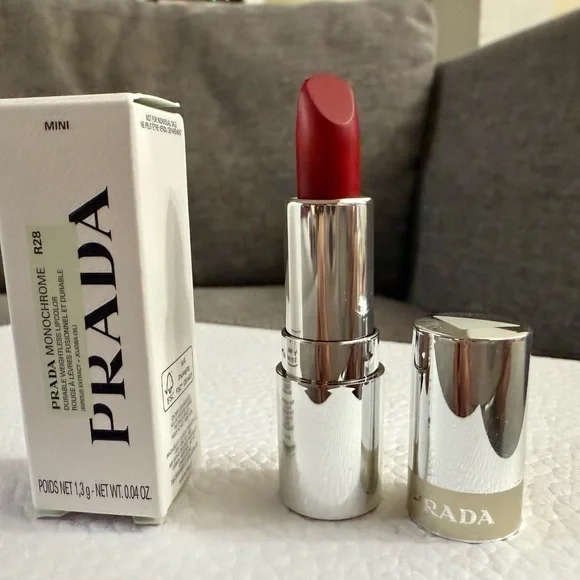 Prada Monochrome Soft Matter Lipstick R28 Fuoco Hyper Matte Miniature 1.3 g New - Picture 2 of 9